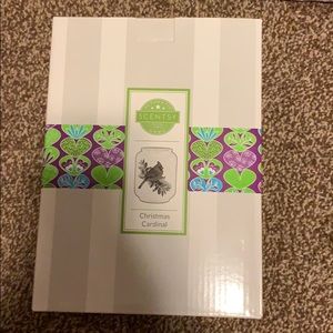 New scentsy Christmas cardinal warmer